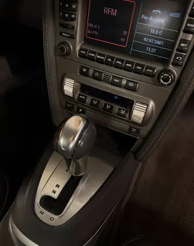 Porsche 911 view 6