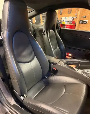 Porsche 911 view 8