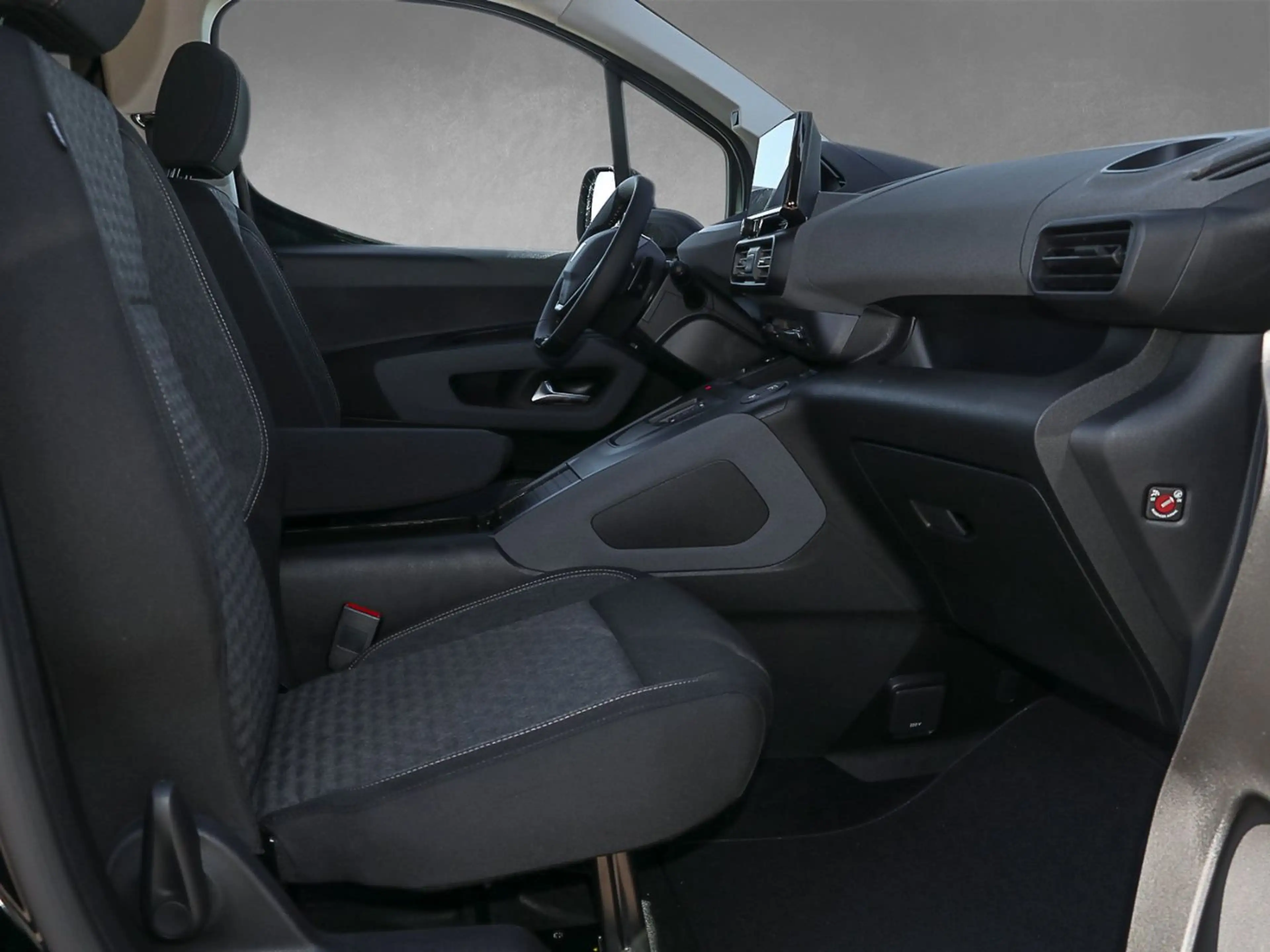 Peugeot Rifter L1 GT Diesel ACC/Kam./KeyLess/LED/Navi/LM — photo 5
