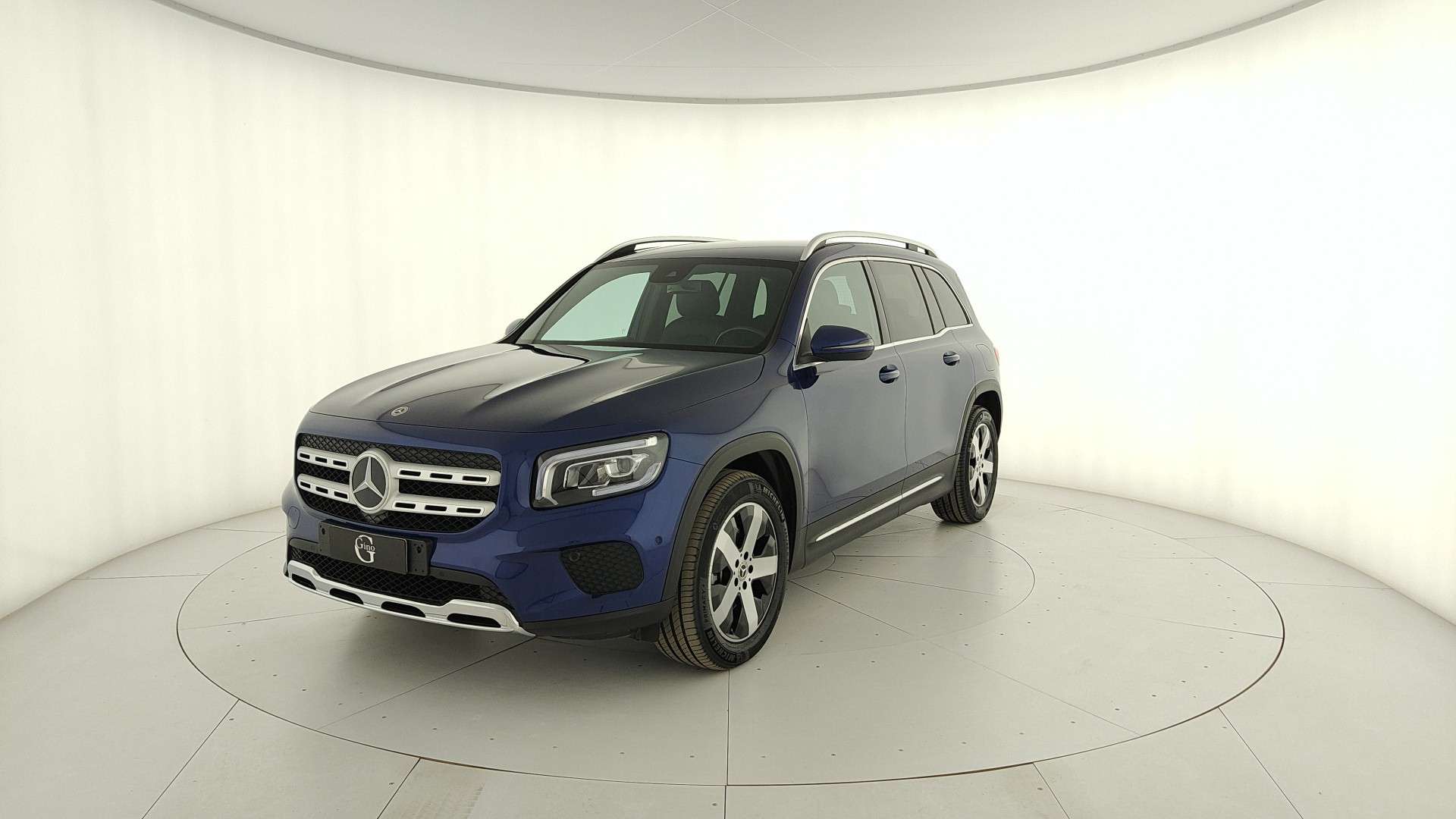 Mercedes-Benz GLB 220