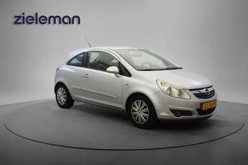 1.4 16V Edition - Airco, Cruise, Multifunctioneel