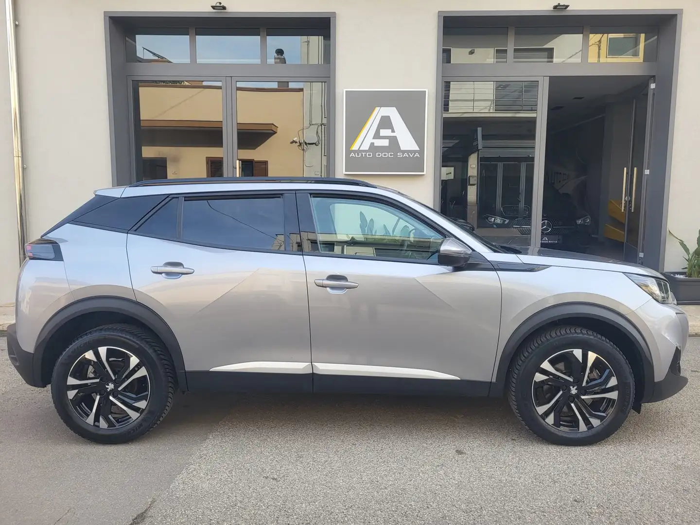 Peugeot 2008 1.5 Hdi 130 Cv Autom. Allure+Led+Cerchi 17... Grigio - 1