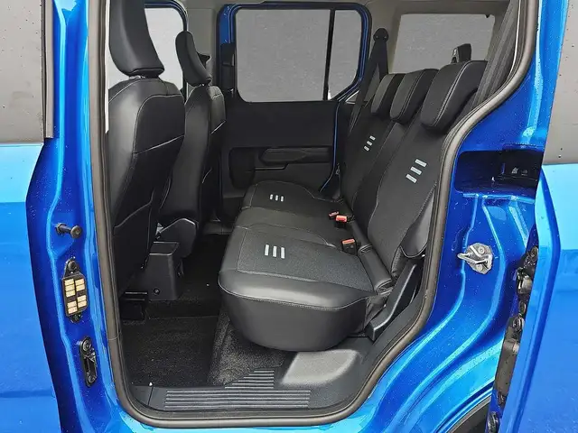 Ford Tourneo Courier view 5