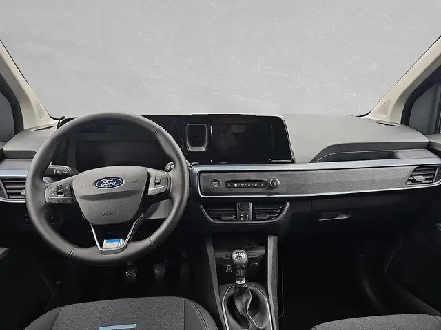 Ford Tourneo Courier view 4