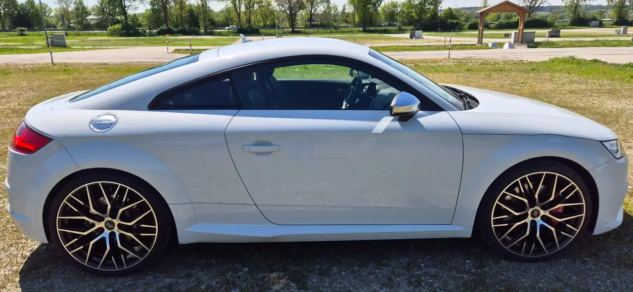 Audi TTS