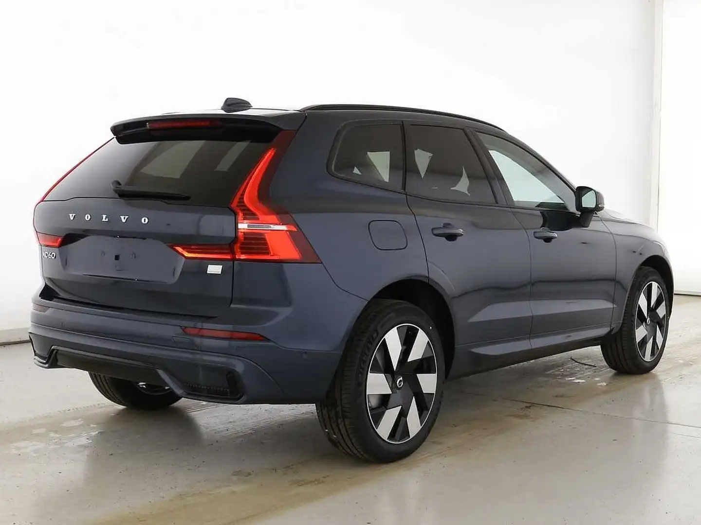 Volvo XC60 Plug-In-Hybrid T8 AWD Plug-in Hybrid Plus Dark Blau - 2