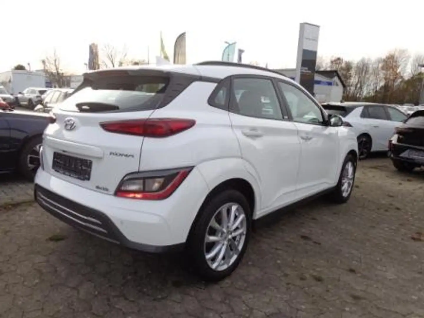 Hyundai KONA Select Elektro +GEPFLEGT+UNFALLFREI+GARANTIE+ Blanc - 2