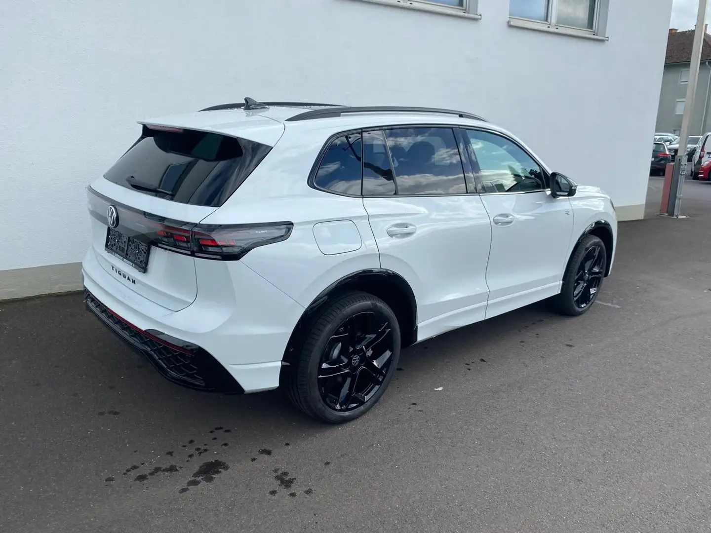 Volkswagen Tiguan Sport eHybrid DSG 200 kW Weiß - 2