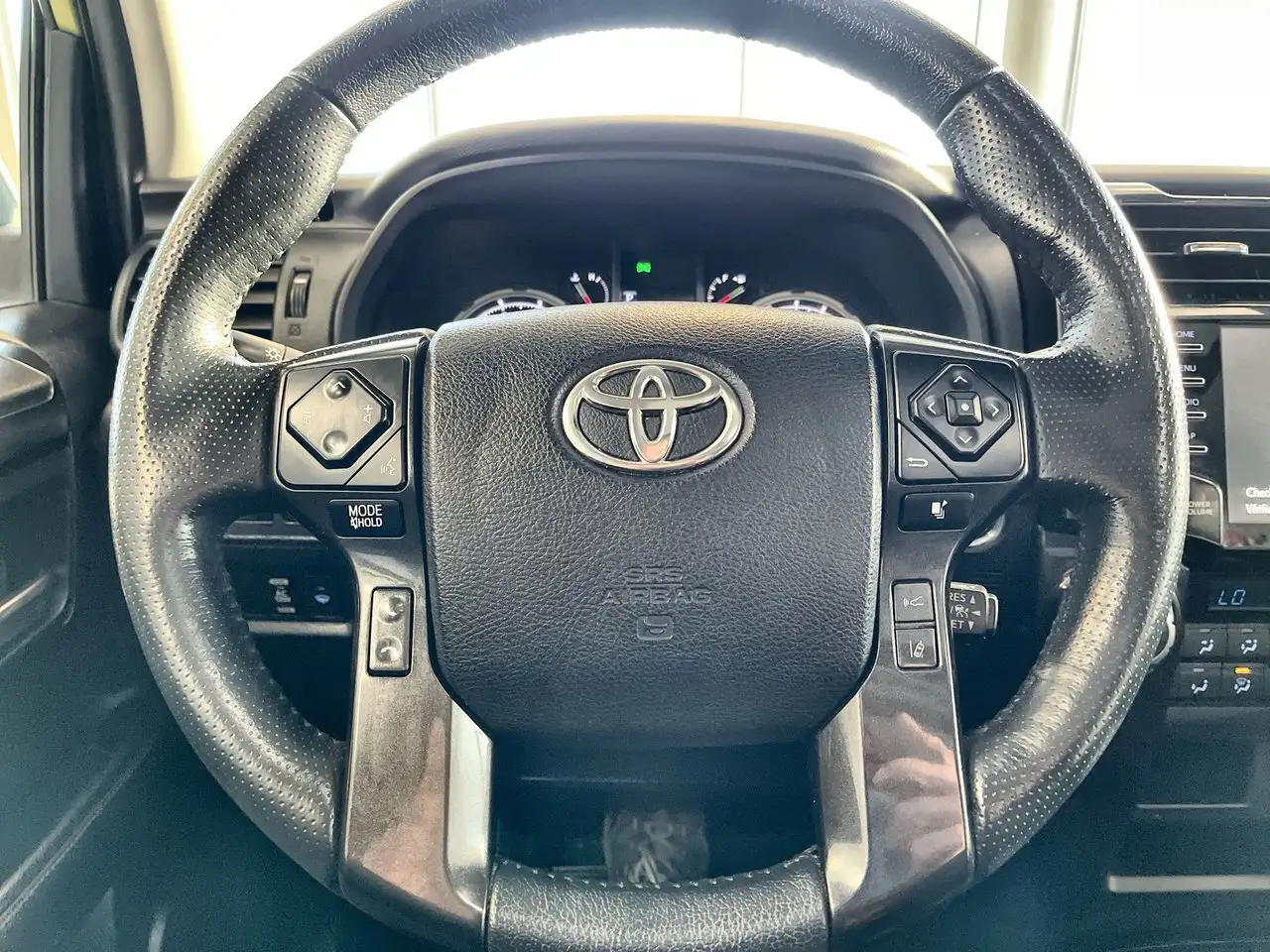 Toyota 4-Runner снимка Toyota 4-Runner