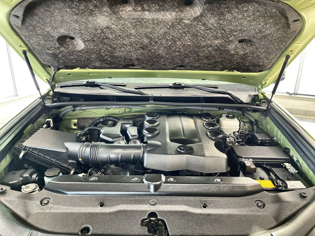 Toyota 4-Runner снимка Toyota 4-Runner