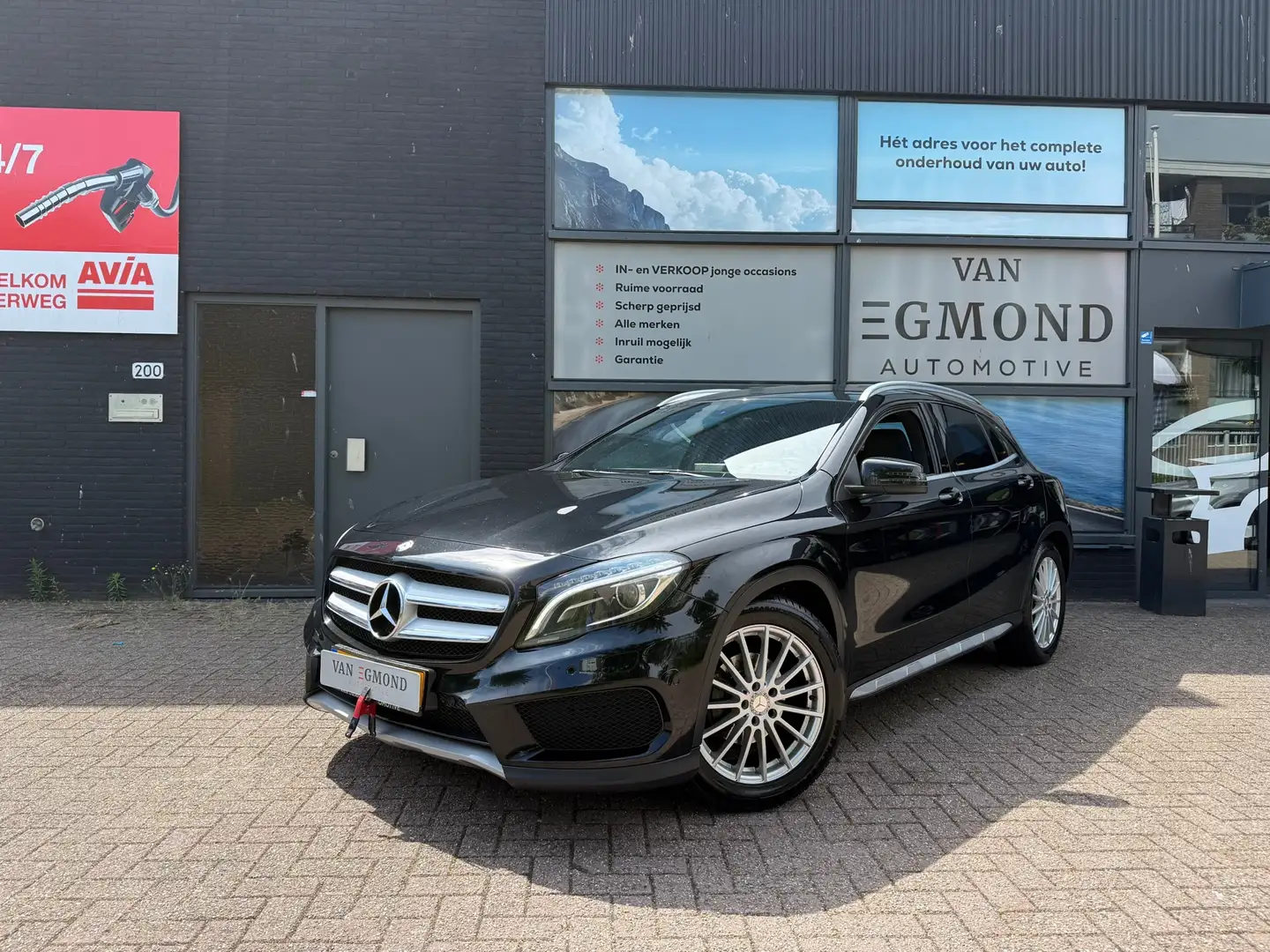 Mercedes-Benz GLA 200 Prestige, AMG pakket Zwart - 1