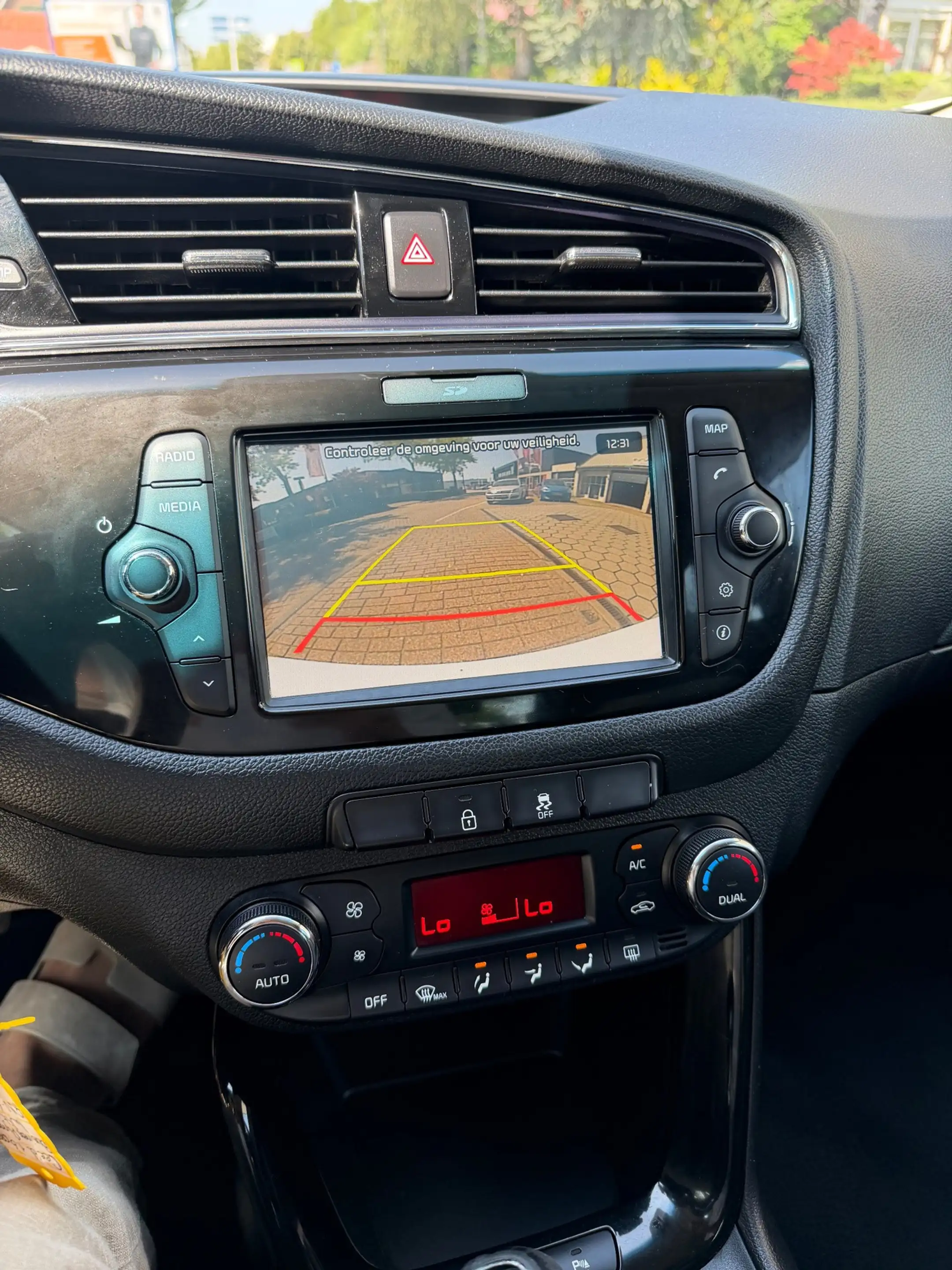Kia Ceed / cee'd 1.6 CRDi Business DynamicLine — photo 14