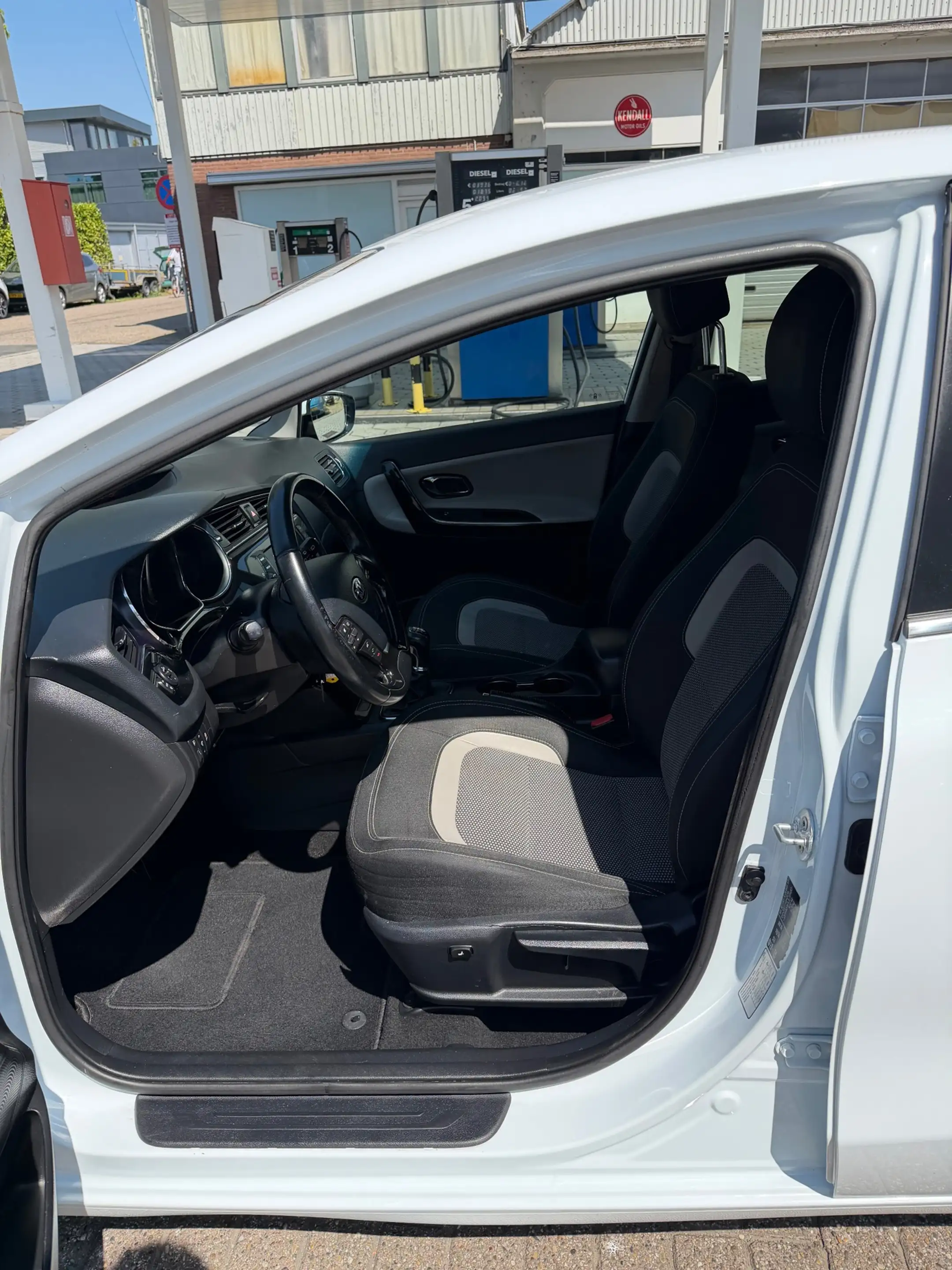 Kia Ceed / cee'd 1.6 CRDi Business DynamicLine — photo 11