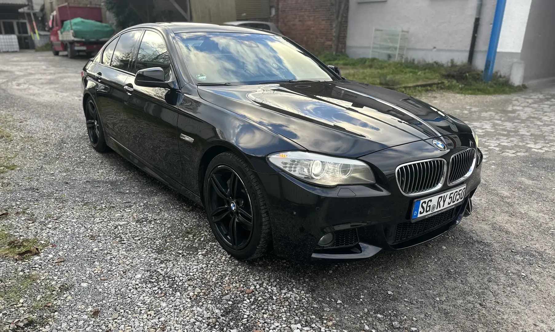 BMW 525 525 d | 3.0 Liter | Individual | M Paket ab werk | Schwarz - 2