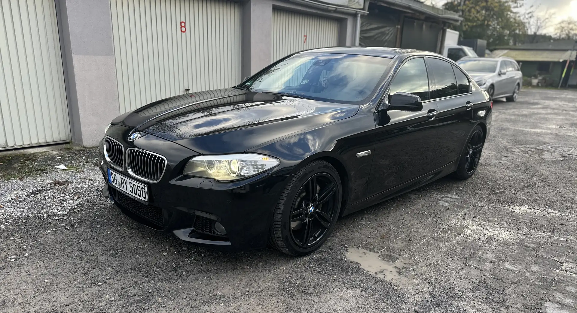 BMW 525 525 d | 3.0 Liter | Individual | M Paket ab werk | Schwarz - 1