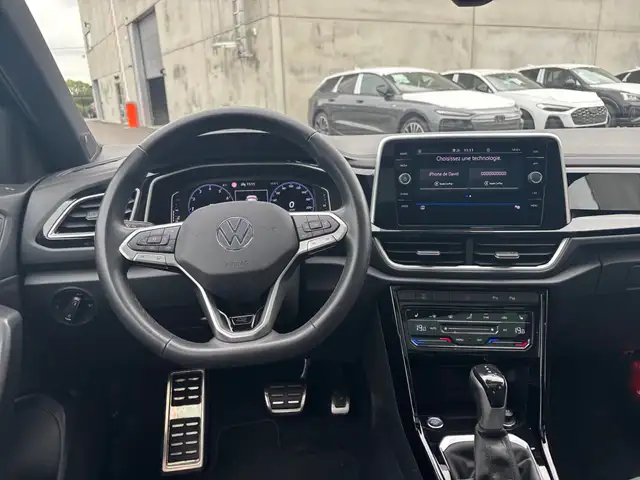 Volkswagen T-Roc view 15