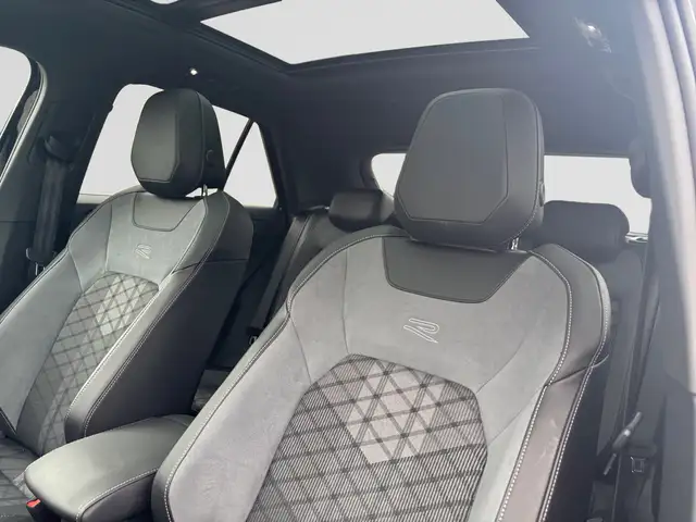 Volkswagen T-Roc view 10