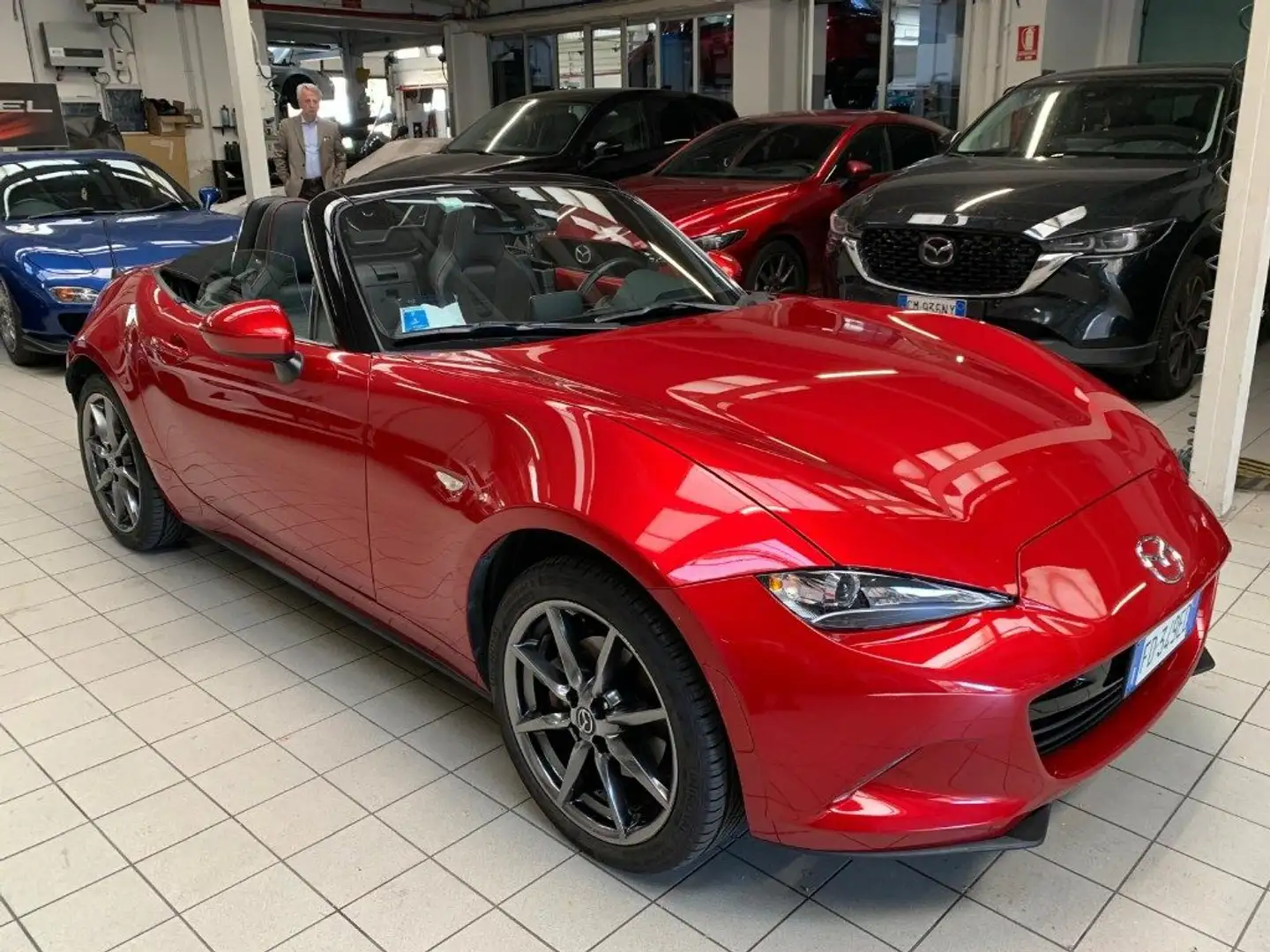 Mazda MX-5 2.0L Skyactiv-G Sport Rosso - 1