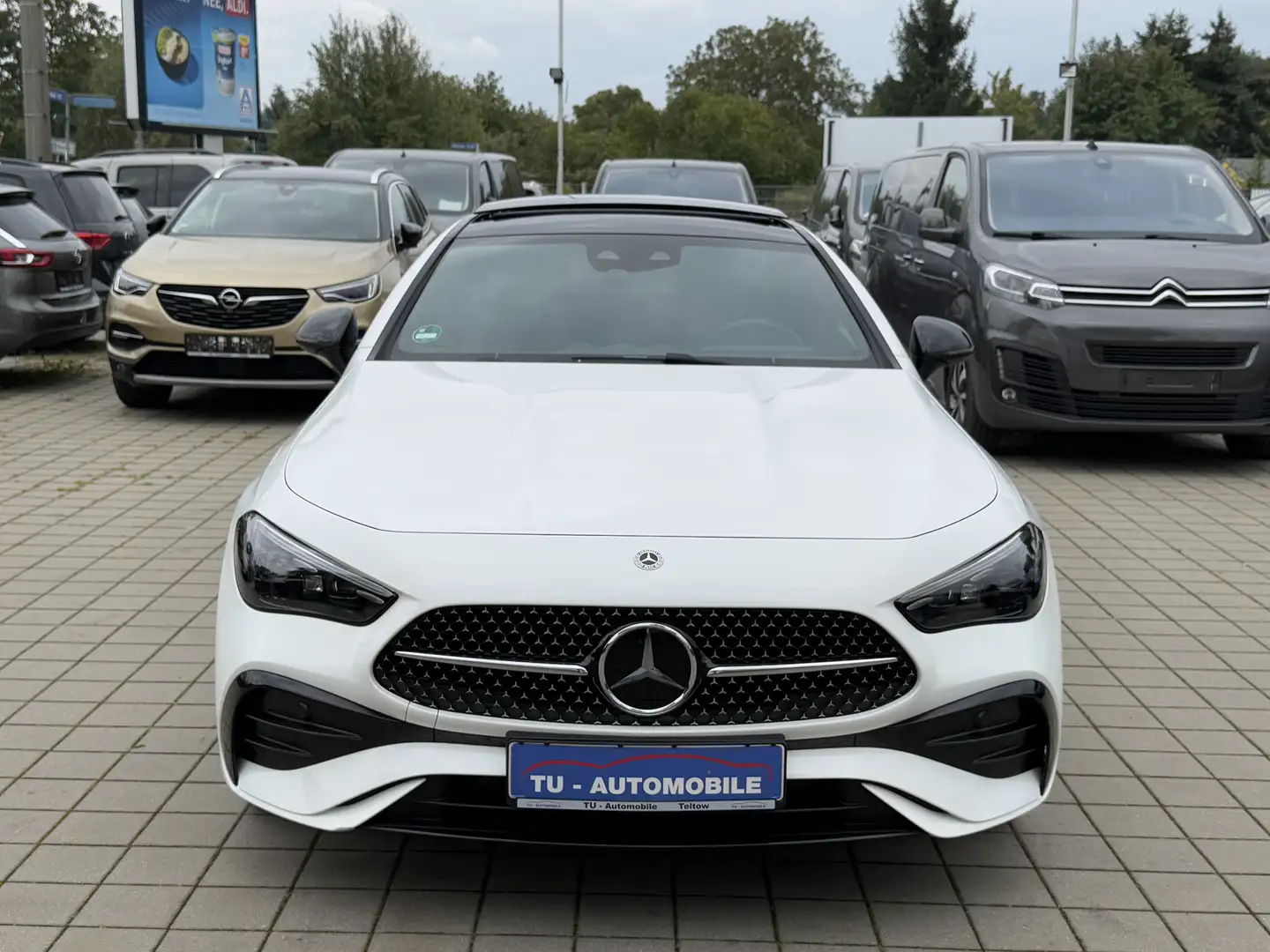 Mercedes-Benz CLE 300 CLE 300 e Coupe AMG NIGHT AHK-PANO-BURM.-DISTR-360 Weiß - 2