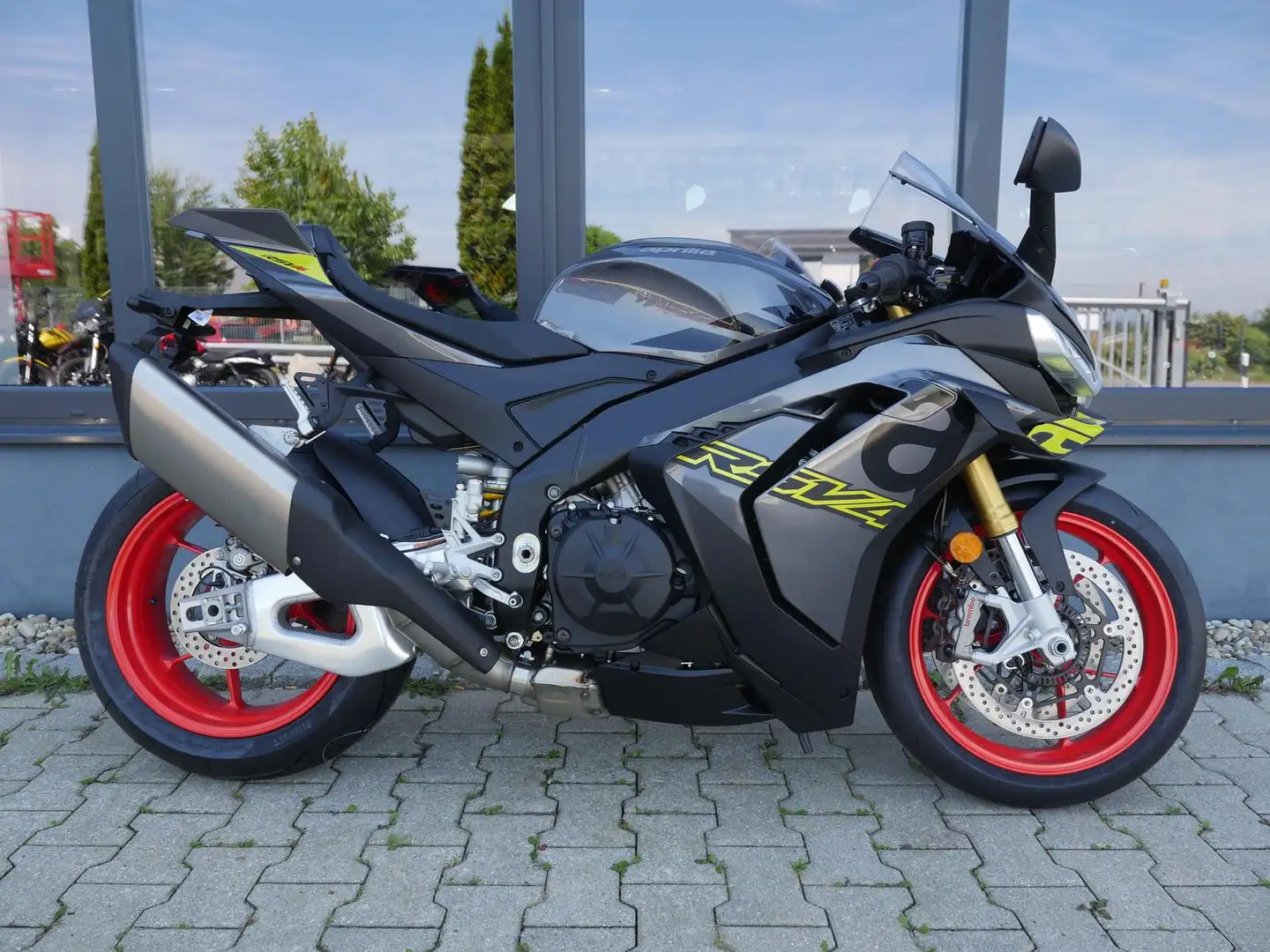 Aprilia RSV4 1100 / Factory - 2025 - alle Farben - neu - 1