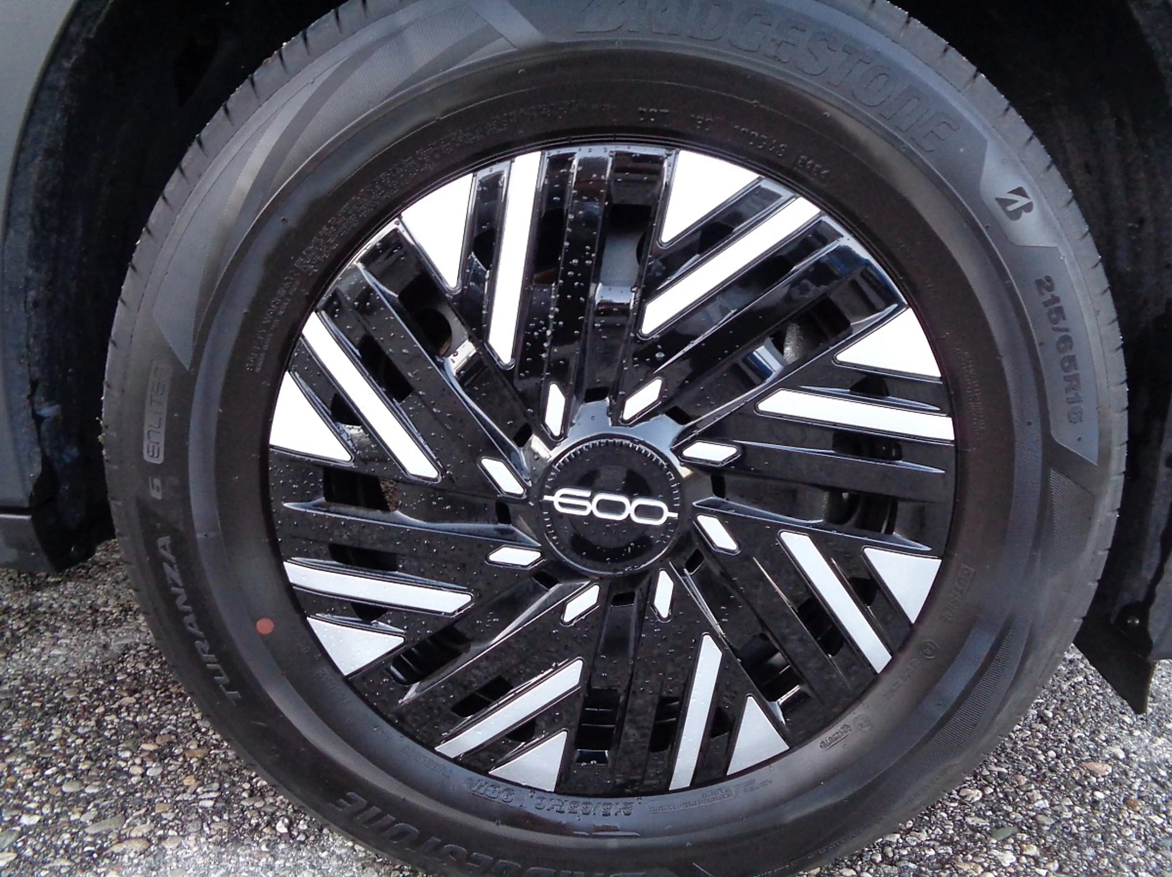 Fiat 600 Hybrid 100 6-Gang eDCT Mildhybrid Automatik Benzin — photo 8