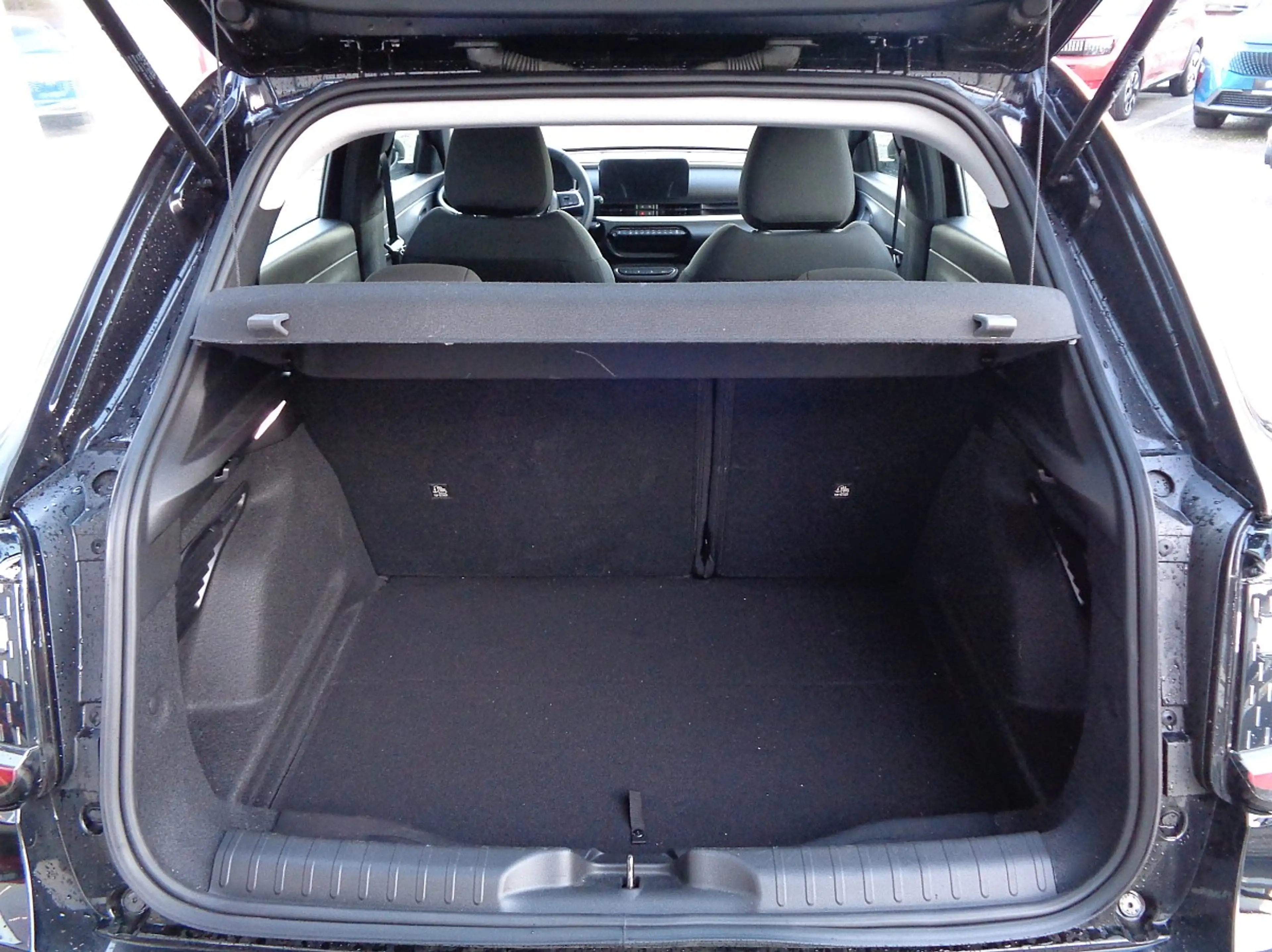 Fiat 600 Hybrid 100 6-Gang eDCT Mildhybrid Automatik Benzin — photo 12