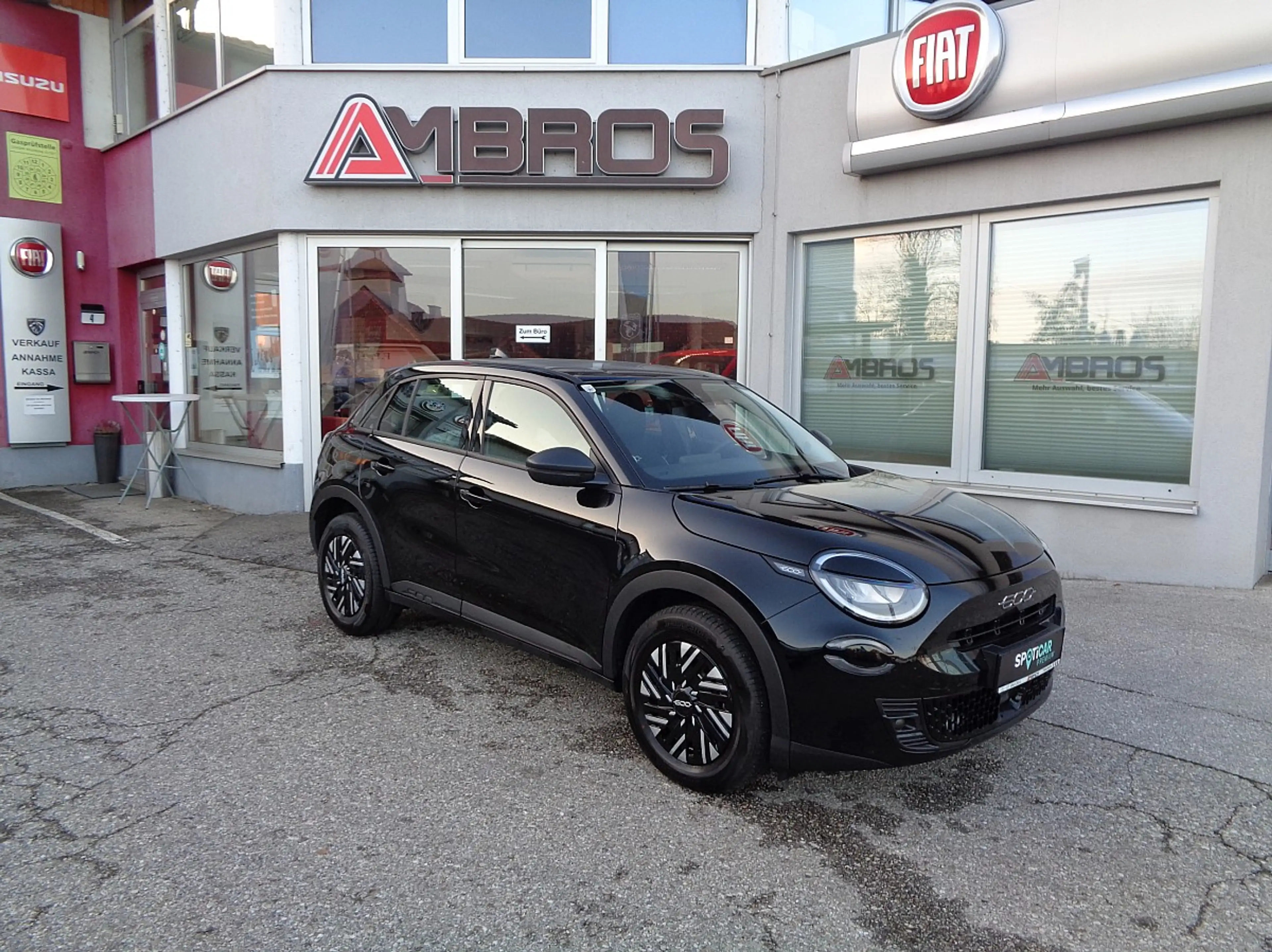 Fiat 600 Hybrid 100 6-Gang eDCT Mildhybrid Automatik Benzin