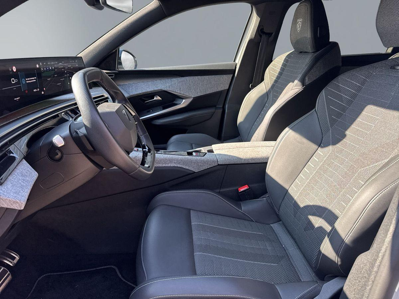 Peugeot 5008 GT Hybrid 145 e-DCS6 7-Si+Navi+Lenk/SHZ+R-Kam+ — photo 10