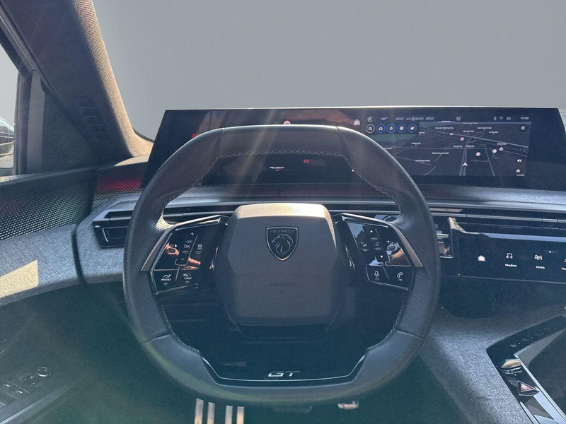 Peugeot 5008 GT Hybrid 145 e-DCS6 7-Si+Navi+Lenk/SHZ+R-Kam+ — photo 14
