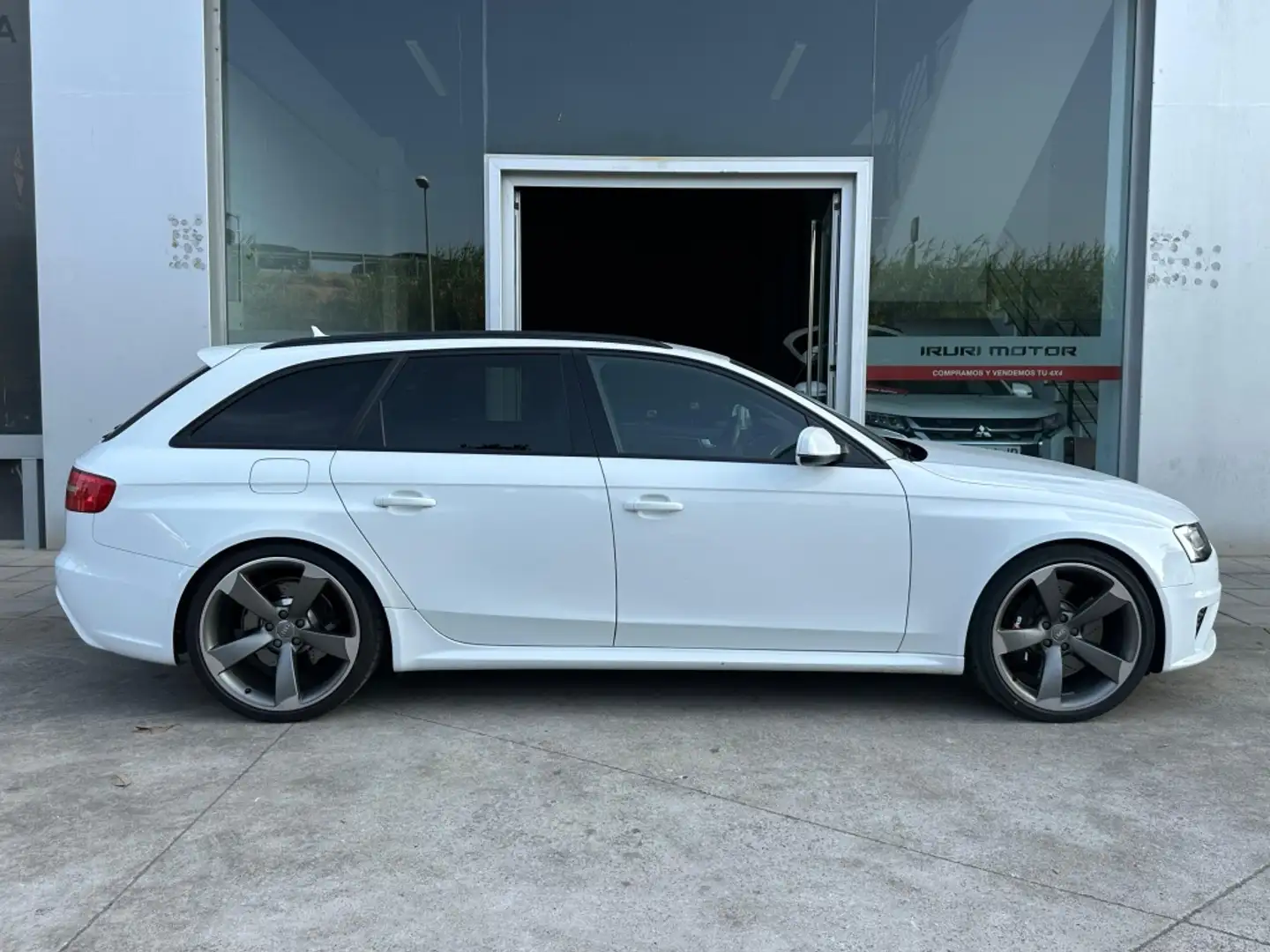Audi RS4 RS 4 Avant 4.2 TFSI quattro S-Tronic Blanc - 1