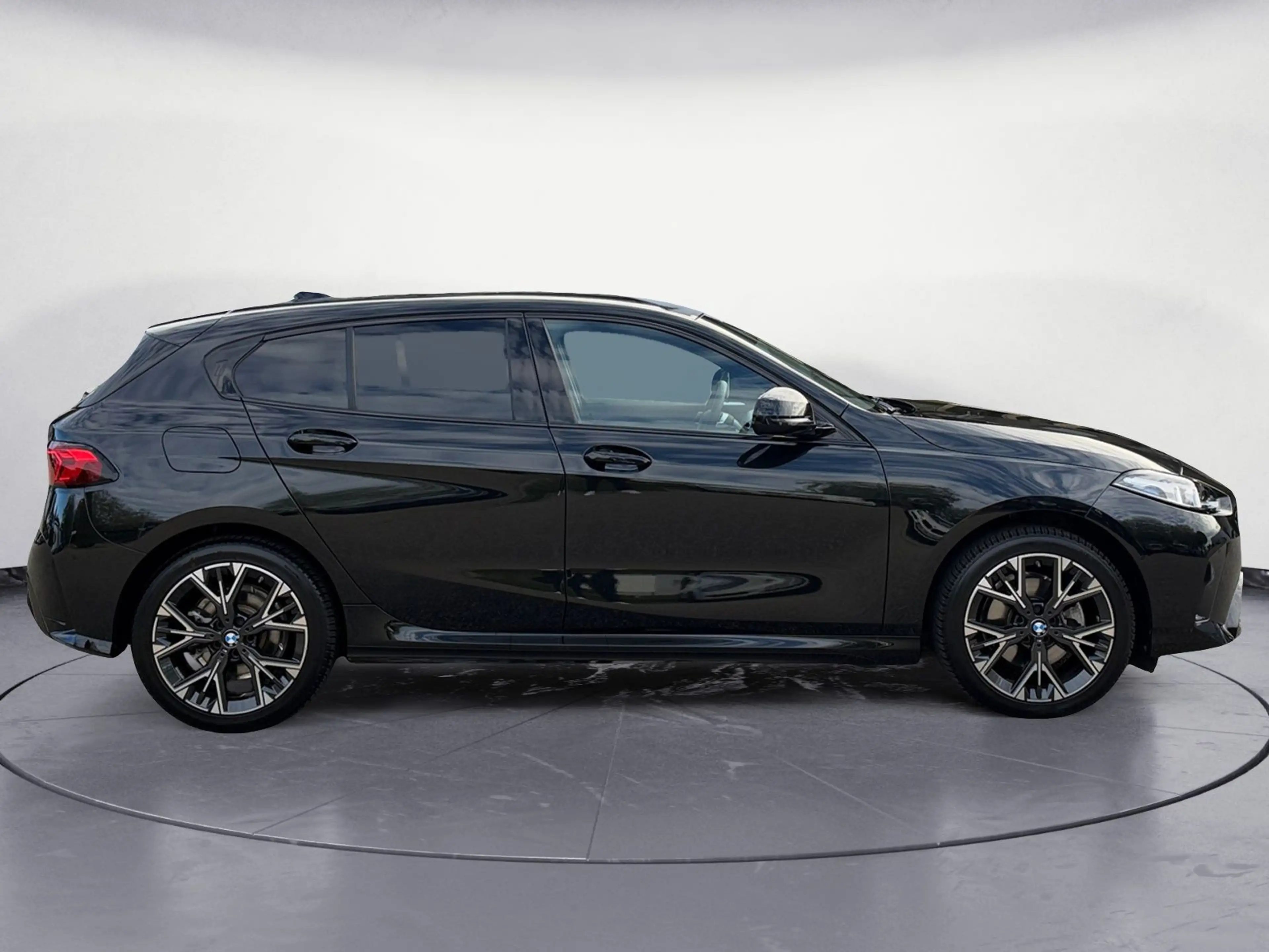 BMW 118 d M Sport Design Navi Klima PDC Kamera Sports — photo 7