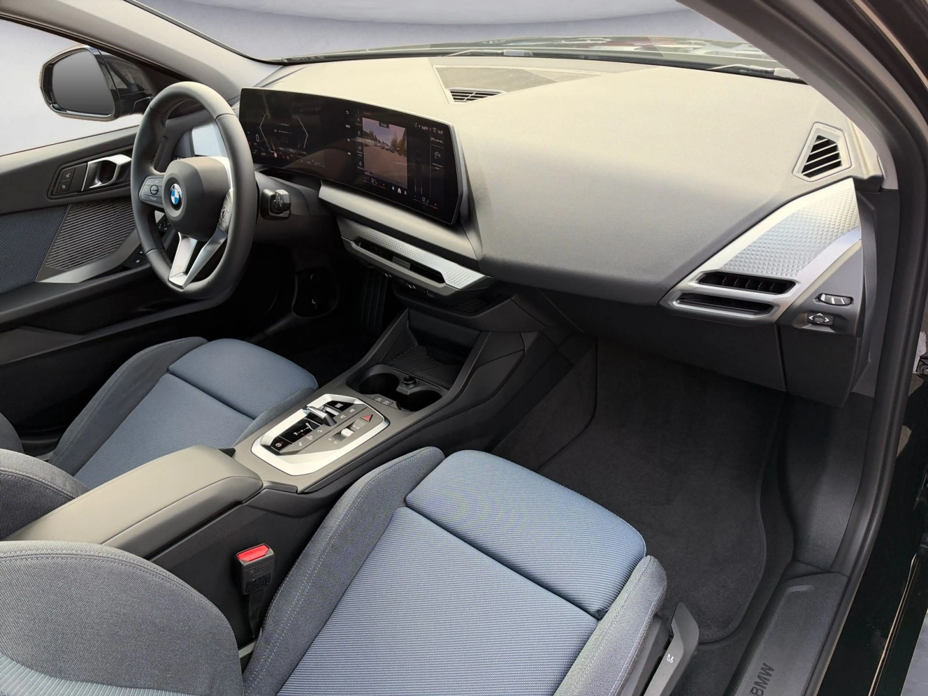 BMW 118 d M Sport Design Navi Klima PDC Kamera Sports — photo 14