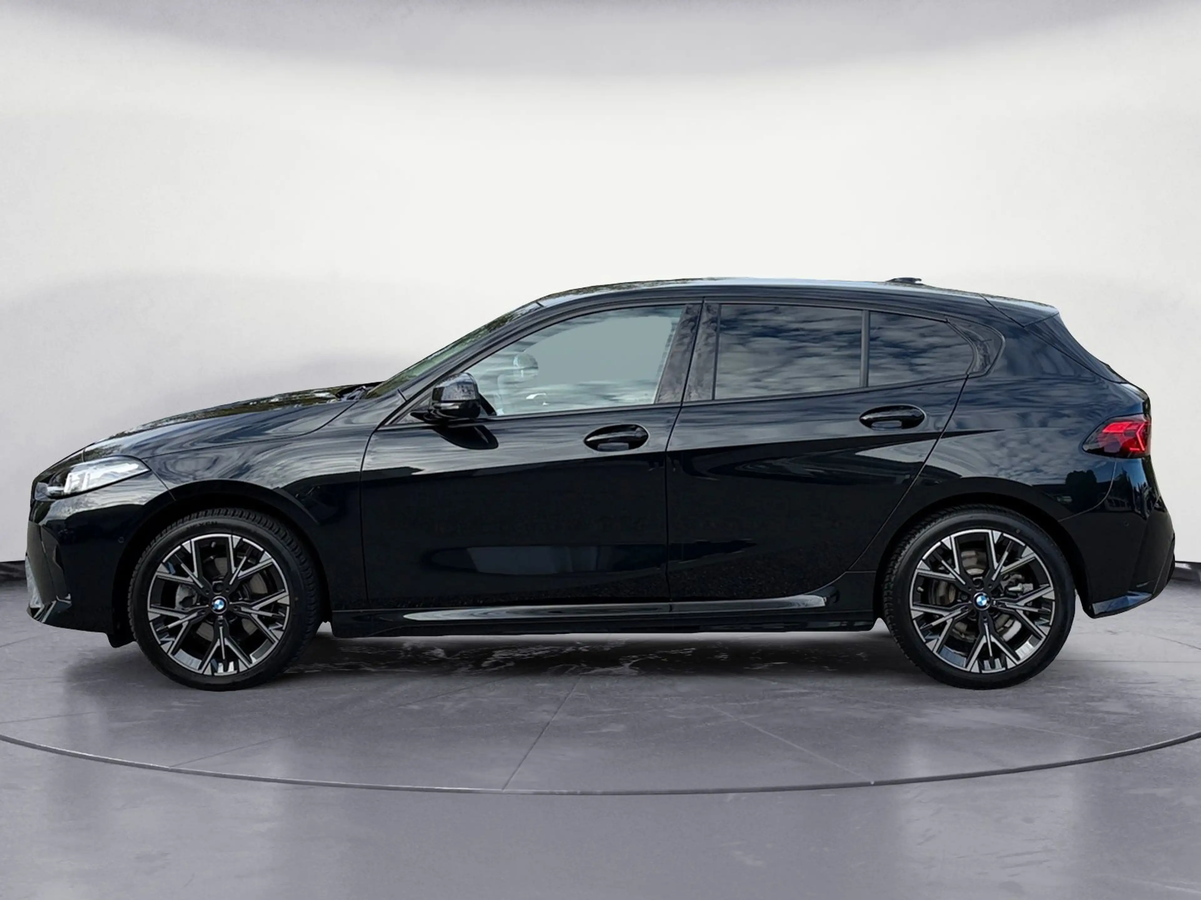 BMW 118 d M Sport Design Navi Klima PDC Kamera Sports — photo 4