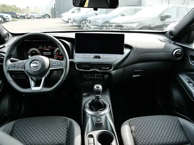 Nissan Juke view 9