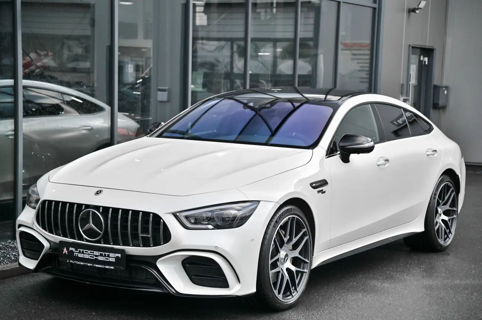 Mercedes-Benz AMG GT 43 4Matic+ V8-Styling-Paket* 360° * 21 * Weiß - 2