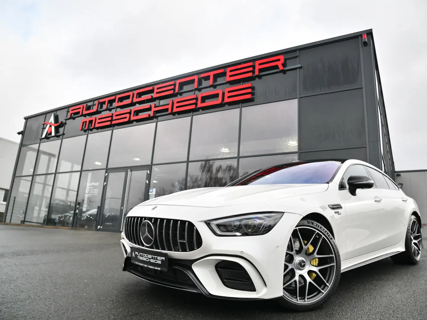 Mercedes-Benz AMG GT 43 4Matic+ V8-Styling-Paket* 360° * 21 * Weiß - 1