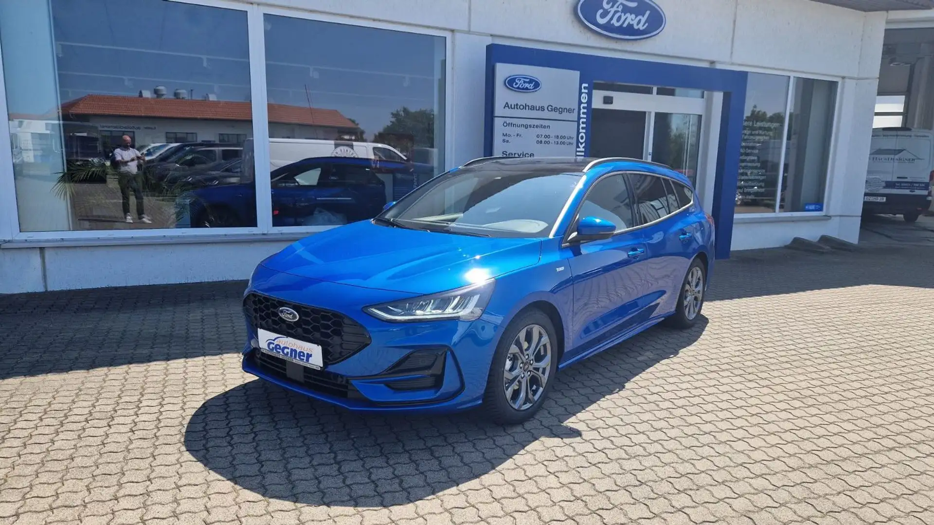 Ford Focus ST-Line Kombi 114kW MHEV AHK B&O Ergo WiPa Blau - 2