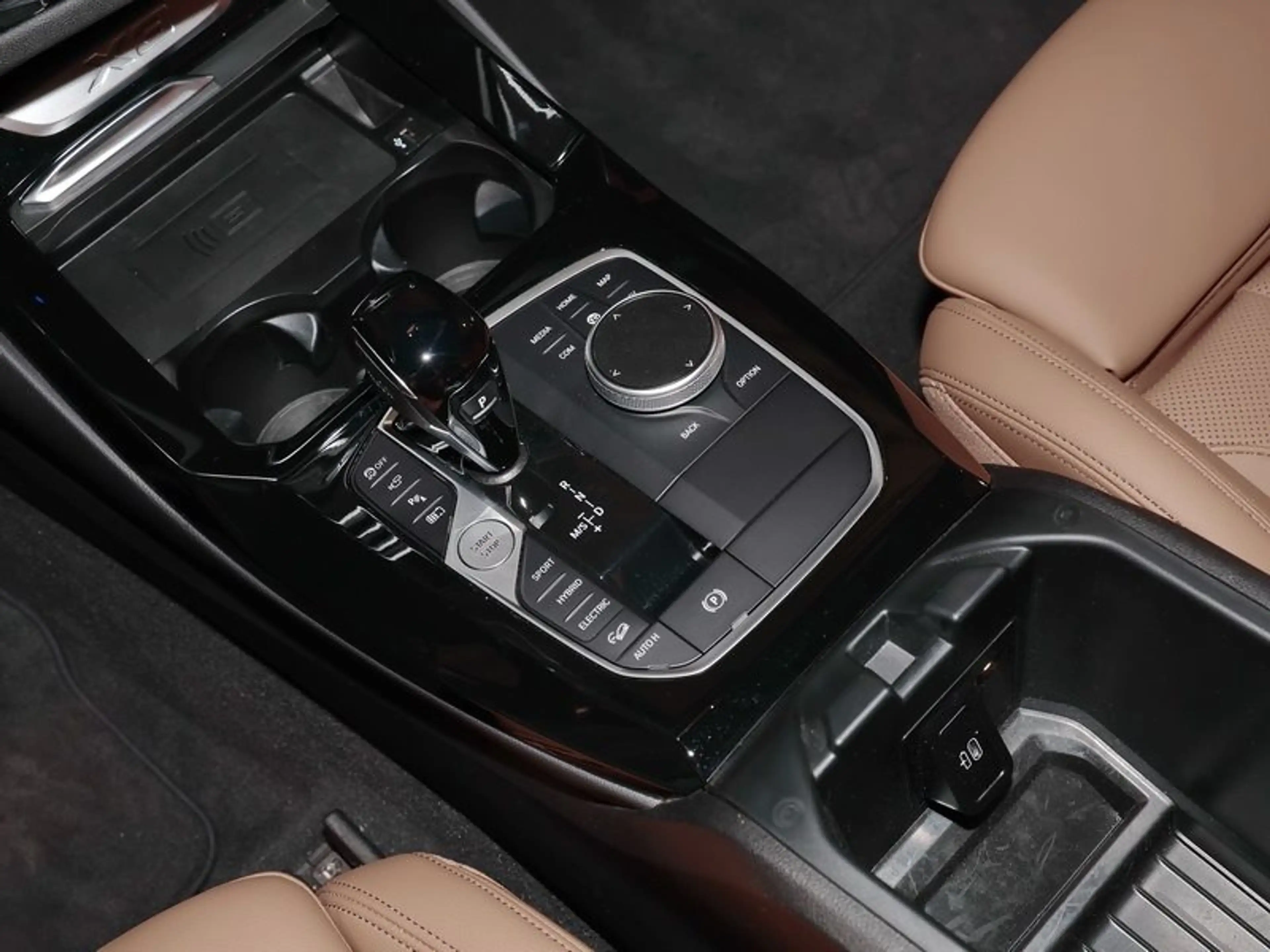 BMW X3 xDrive30e — photo 7
