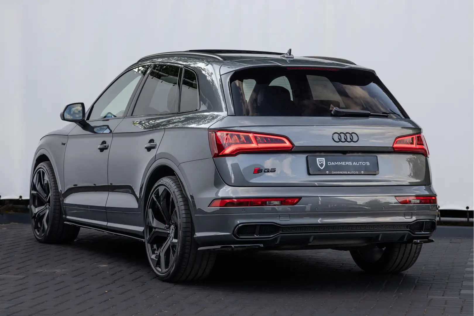 Audi SQ5 3.0 TFSI 354pk Quattro Pano Luchtv. B&O HuD ACC Ma Grijs - 2