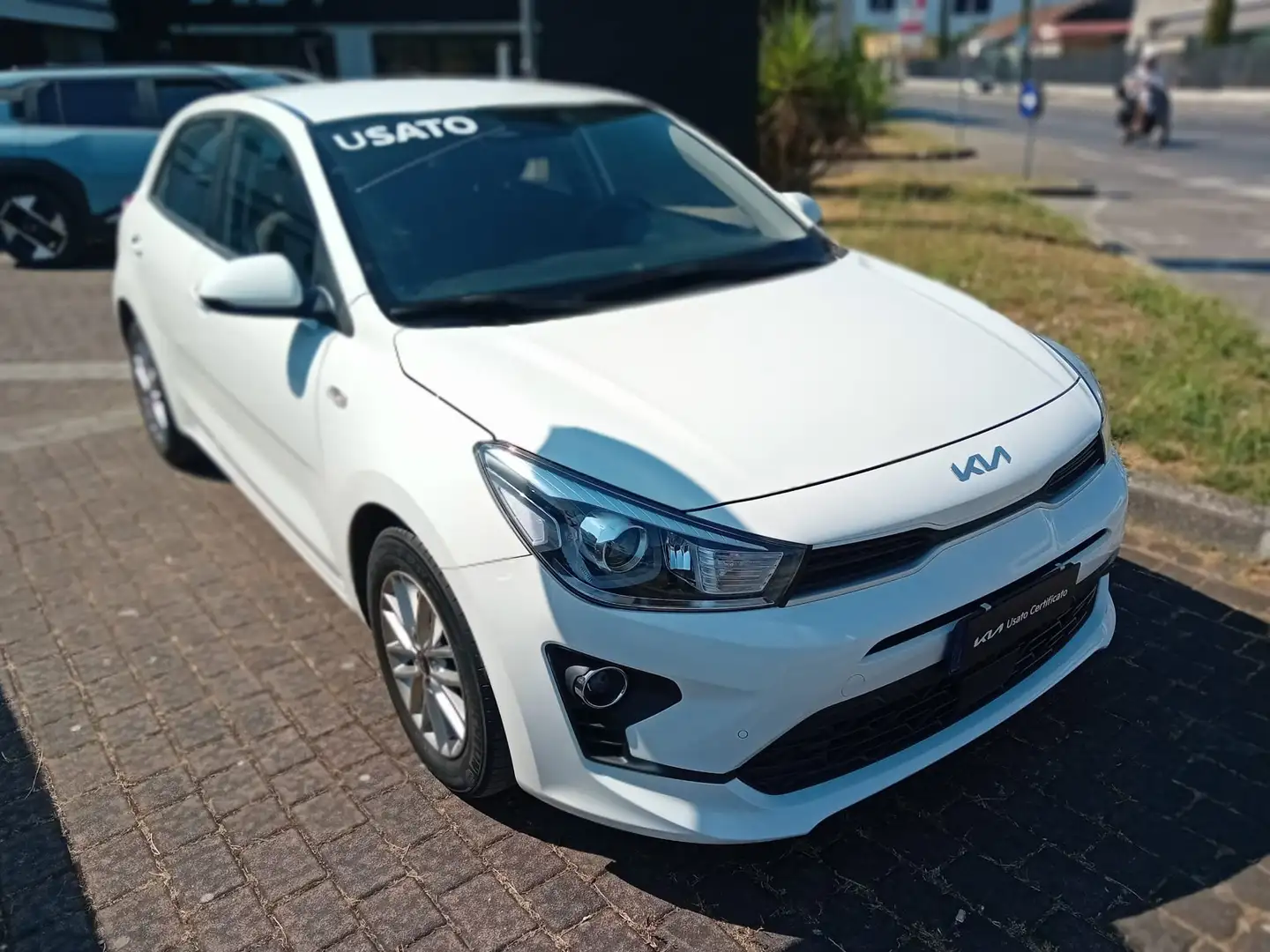 Kia Rio RIO 1.0 MH 100cv STYLE CMF Bianco - 2