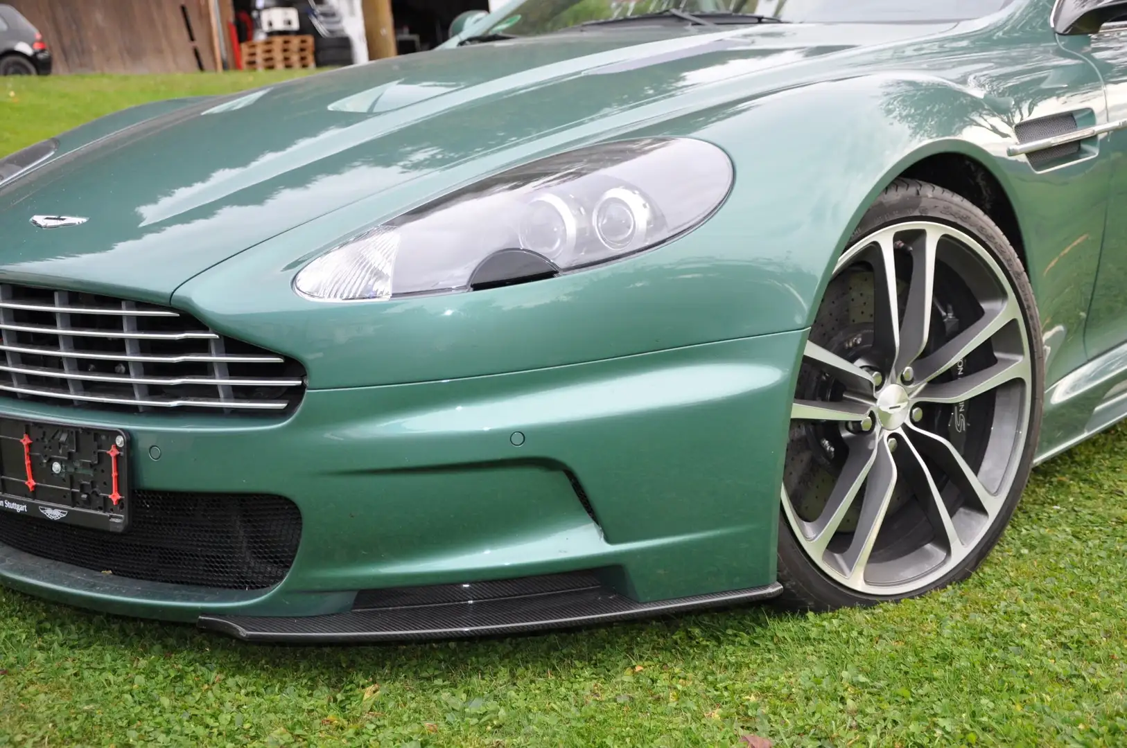 Aston Martin DBS Touchtronic - 1