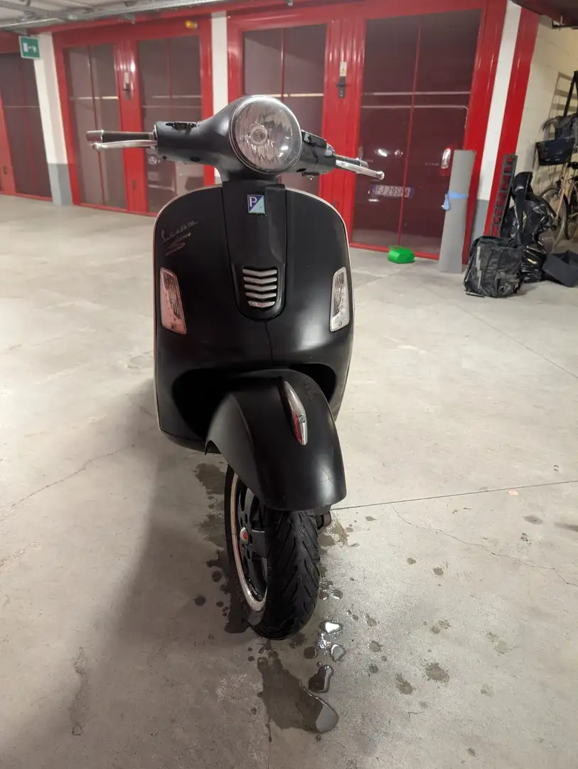 Vespa GTS Super Sport 300 Nero - 2