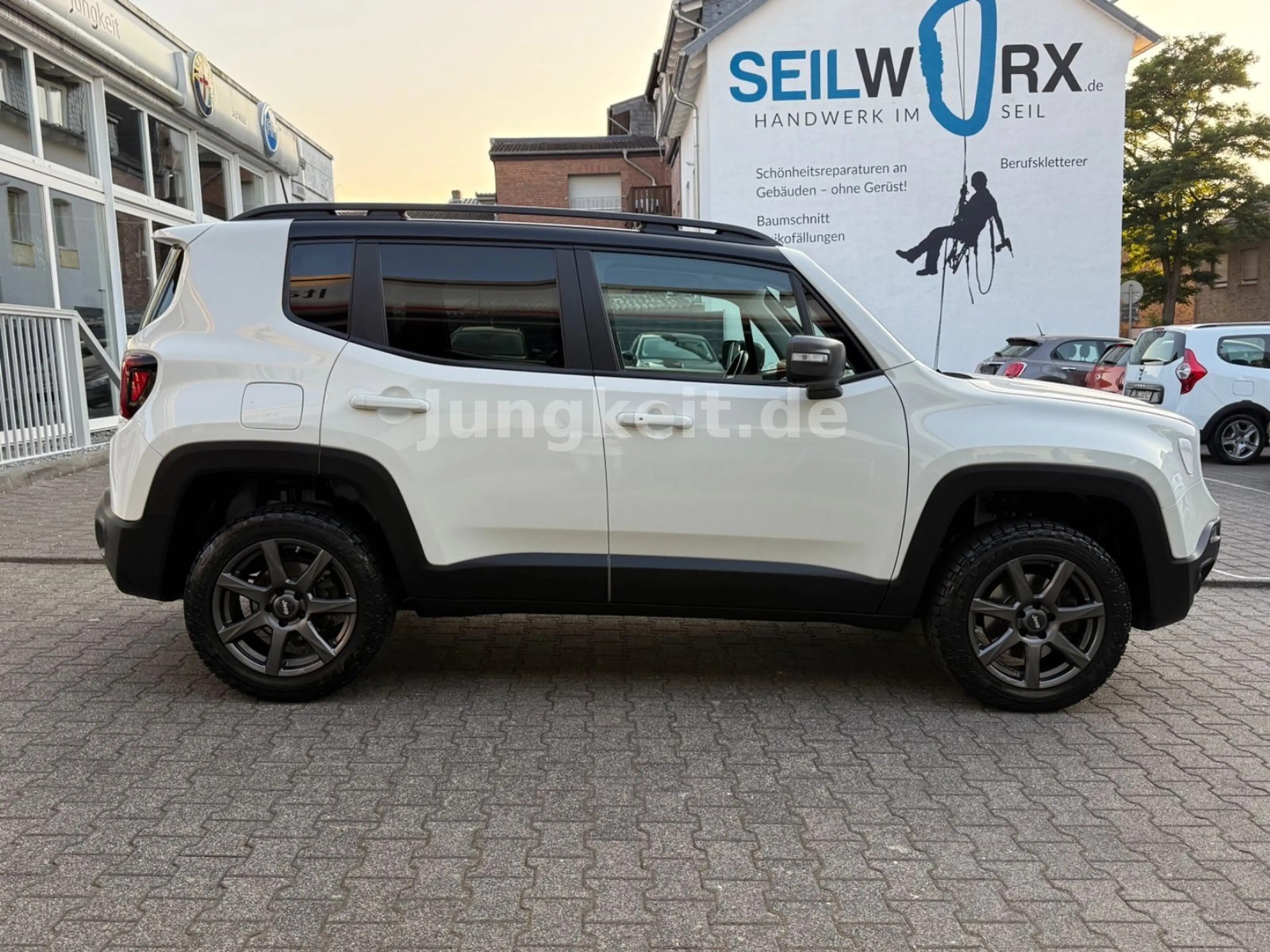 Jeep Renegade Trailhawk 4WD *Automatik*R-Kamera* — photo 5