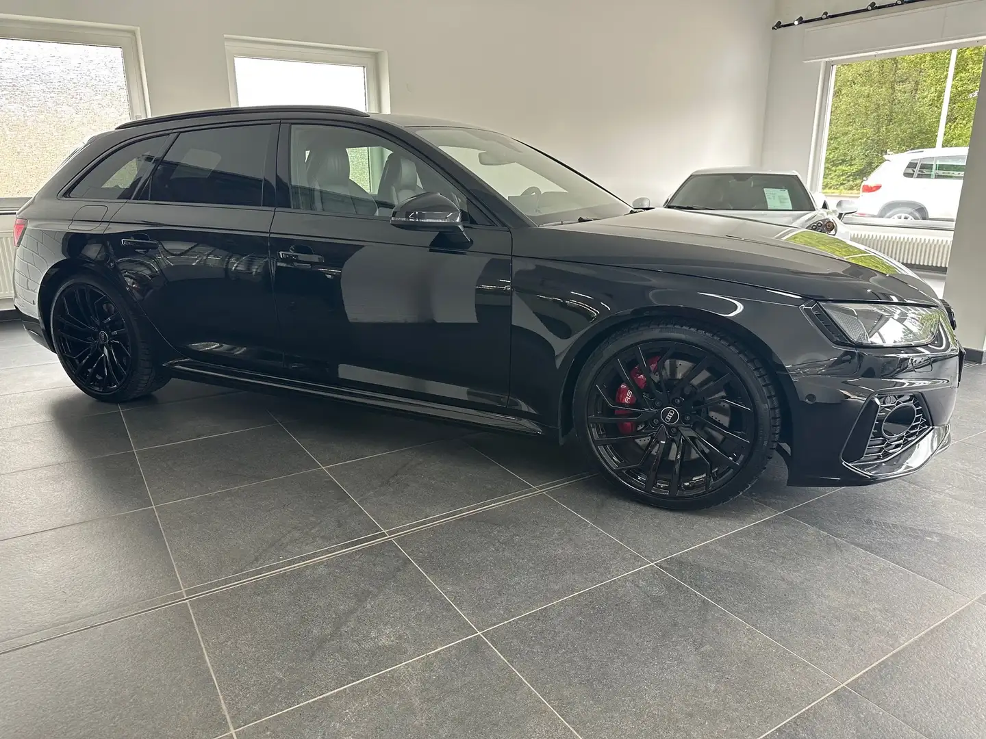 Audi RS4 2.9 TFSI quattro Dynamik/RS-Abg./B&O/360/Pano/Matr Negro - 2