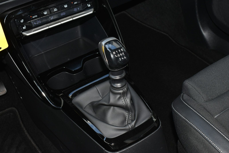Citroen C3 Turbo 100 MAX — photo 17
