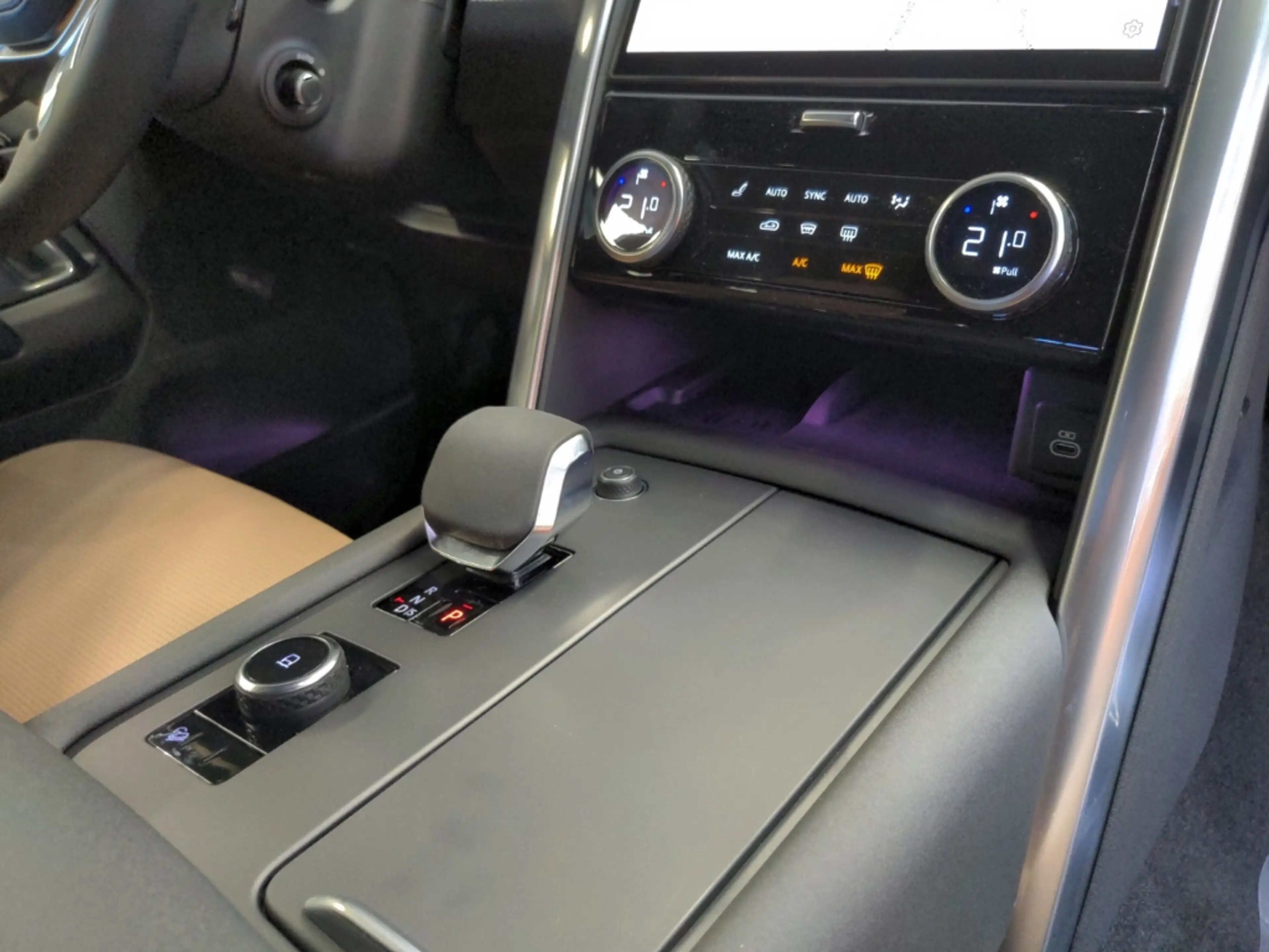 Land Rover Discovery D250 Dynamic HSE+ACC+Pano+St.Hzg.+7-Sitzer — photo 14
