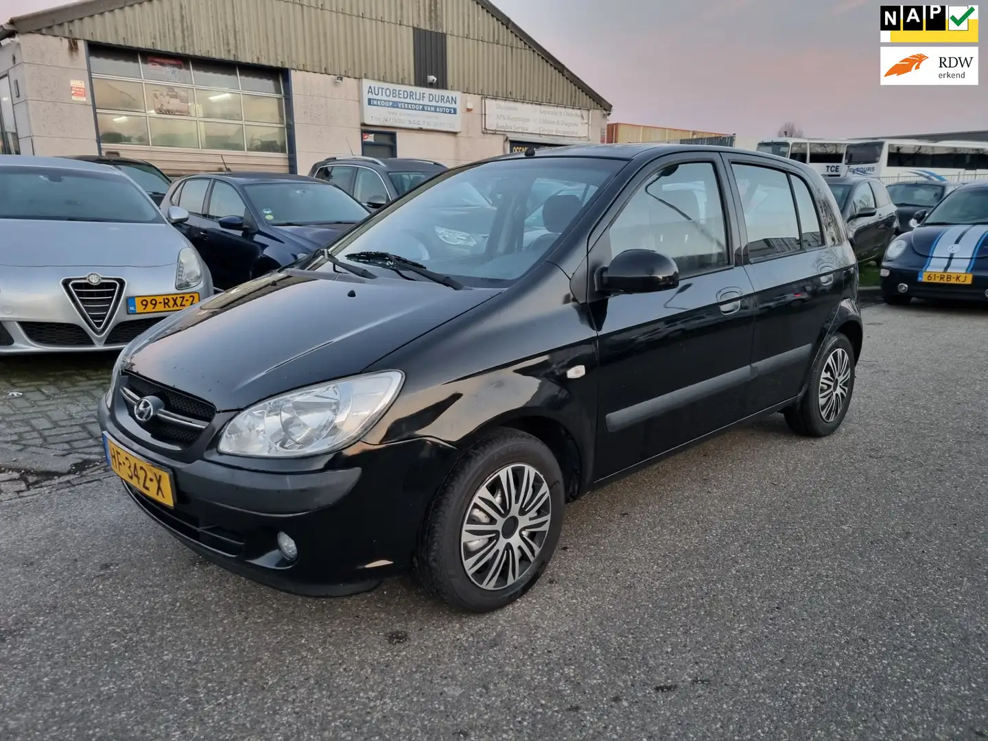 Hyundai Getz 1.1i Active Young Bj:2006 Negro - 1