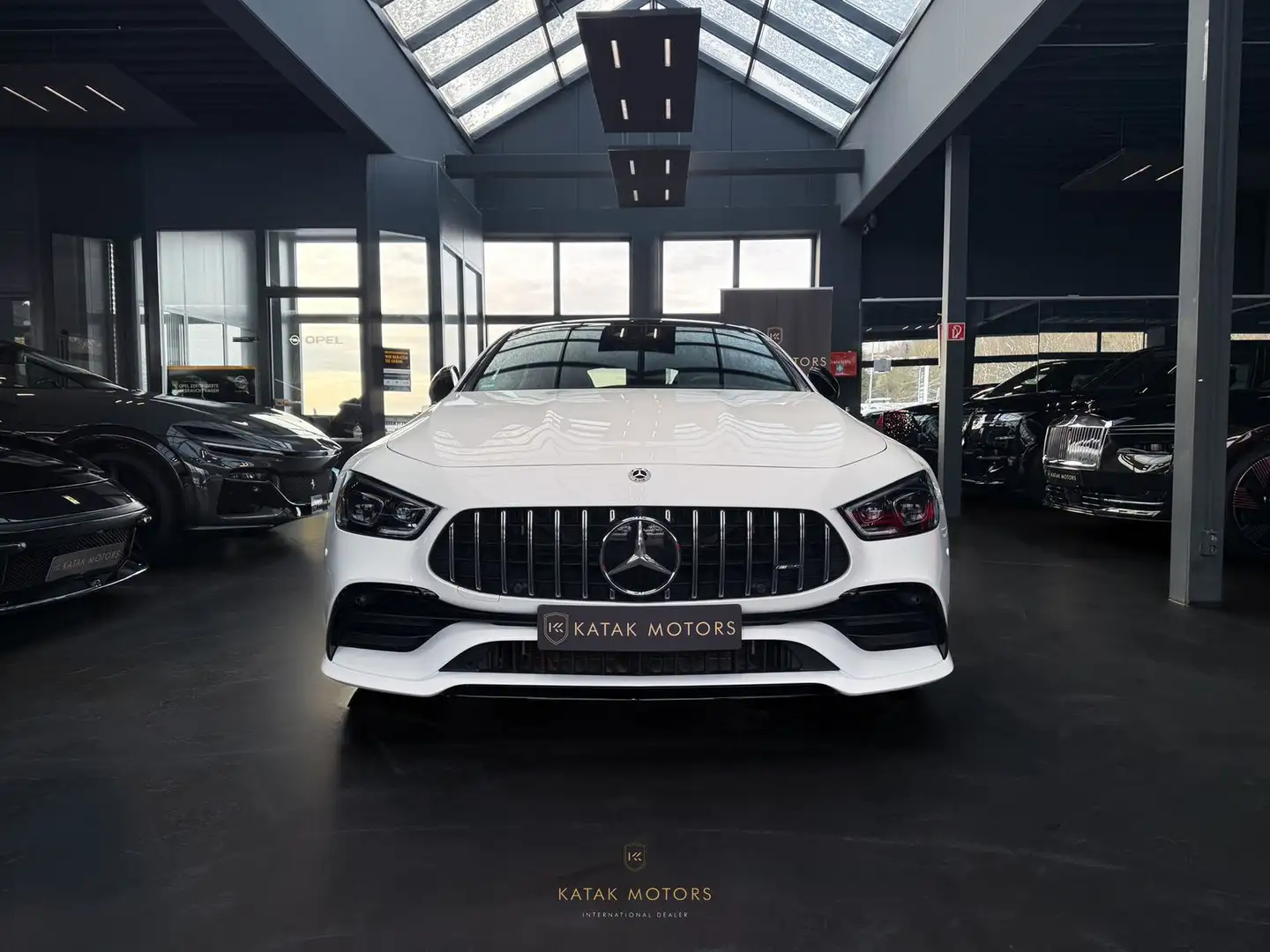 Mercedes-Benz AMG GT 53 4Matic+/NIGHTPAKET/CARBON/BURMESTER/ Weiß - 1