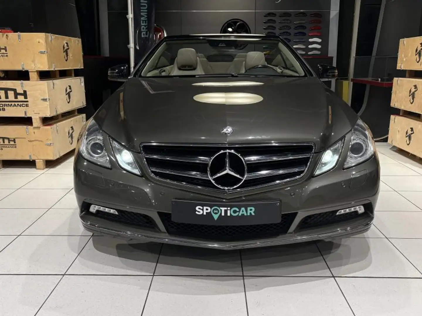 Mercedes-Benz CL E 200 CGI Gris - 2