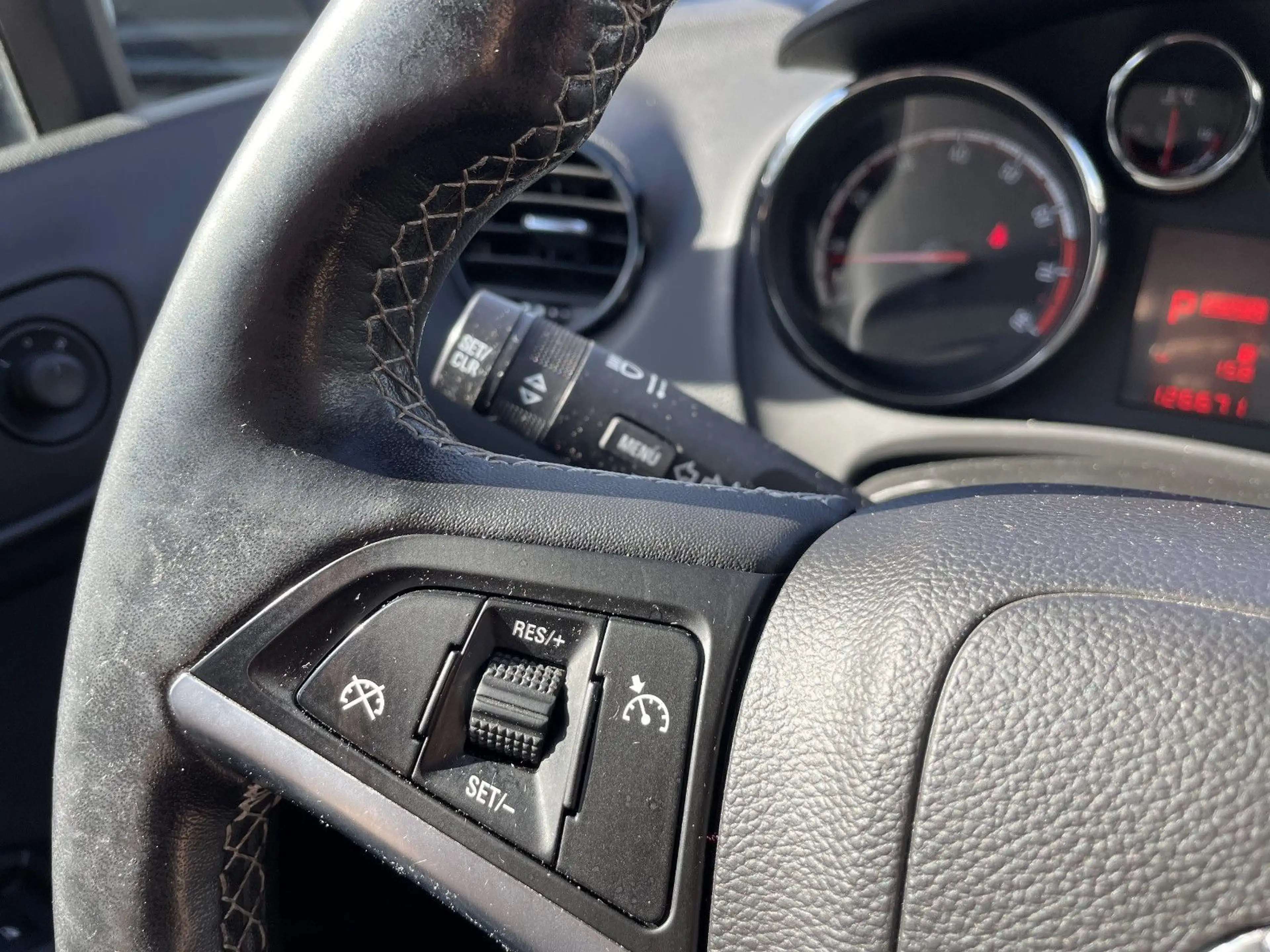 Opel Meriva B Edition Lenkradheizung Automatik — photo 15
